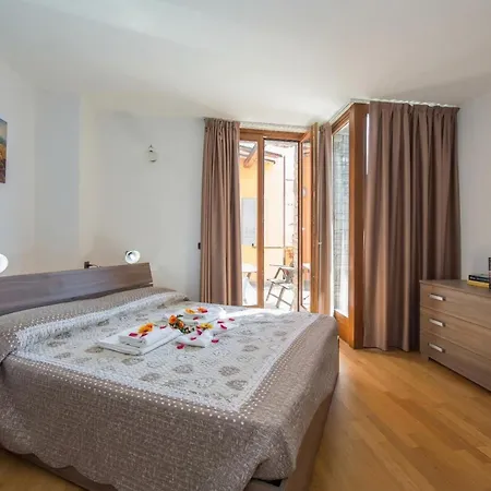 Borgo La Sorgente - Erica Apartmanhotel 3*